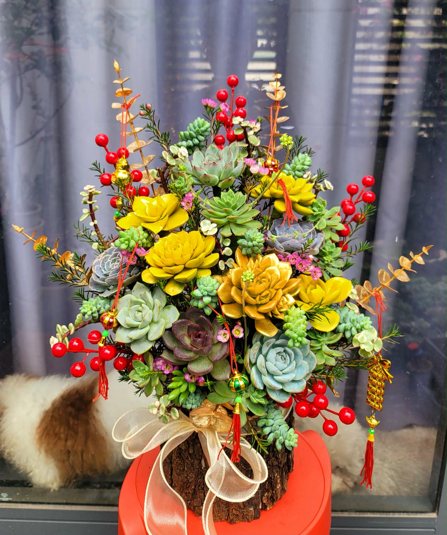 Giỏ hoa sen đá Tết